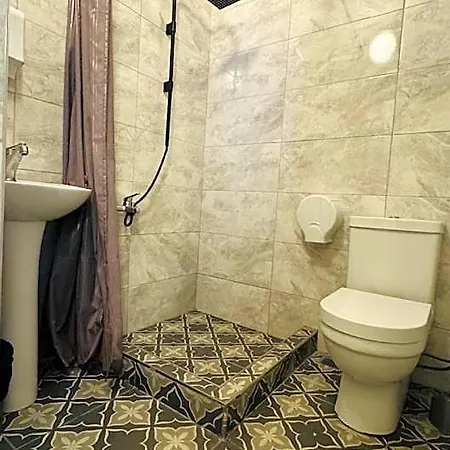 Hostel Sultan & *
